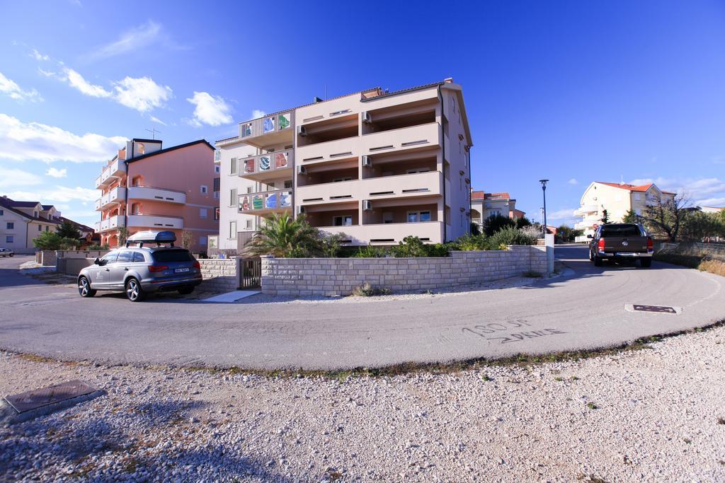 Apartments Miroslav ポヴリャナ エクステリア 写真