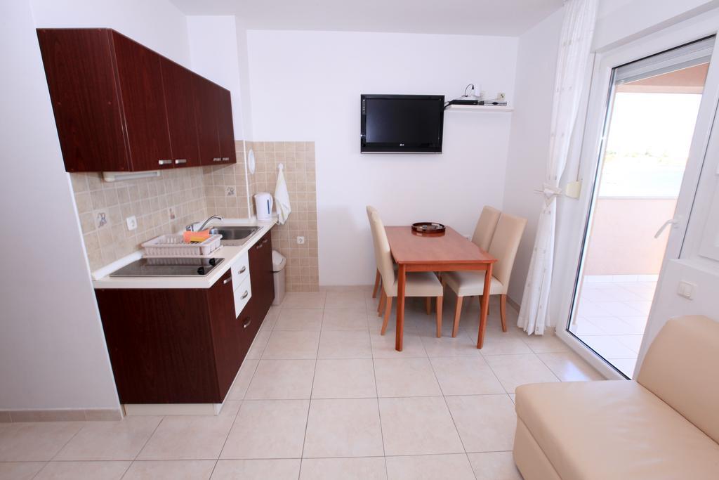 Apartments Miroslav ポヴリャナ エクステリア 写真