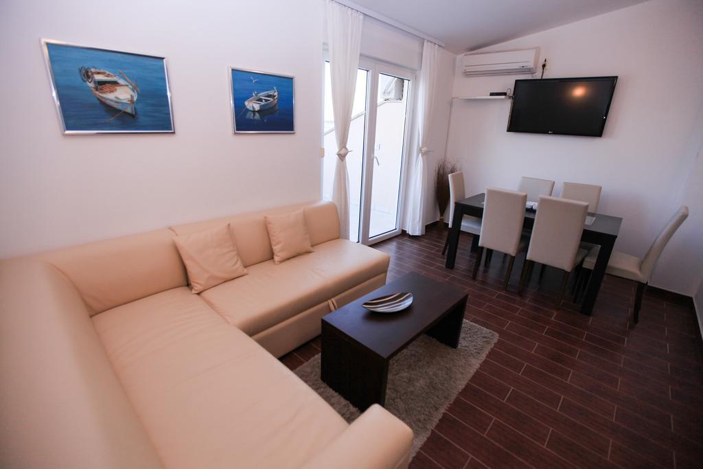 Apartments Miroslav ポヴリャナ エクステリア 写真