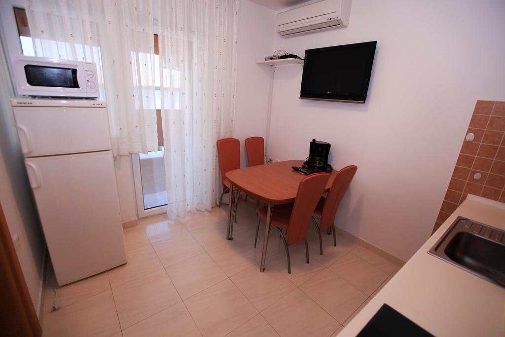 Apartments Miroslav ポヴリャナ エクステリア 写真