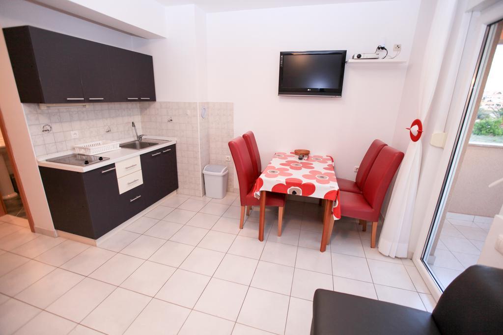 Apartments Miroslav ポヴリャナ エクステリア 写真
